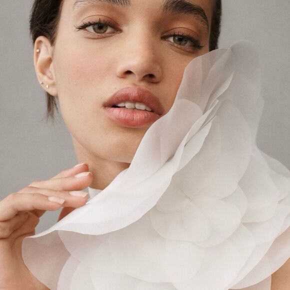 Cynthia Rowley Lavender Organza 🌸 Flower Accesory. Neck tie, Bandeau Flower Bow - Picture 2 of 8